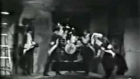 Paul Revere and the Raiders - Steppin' Out (Robin ...