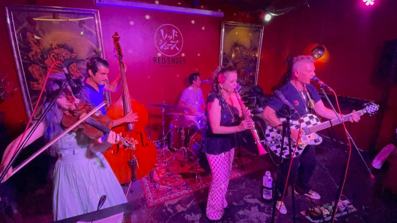 The Vignatis (LIVE) "Rock This Town" at Red Shoes - Minato City, Japan