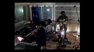 Vignette de la vidéo "FOALS - Neptune [CCTV Sessions]"