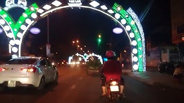 Đường Nguyễn Tất Thành,tp Buôn Ma Thuột về đêm lung linh huyền ảo !