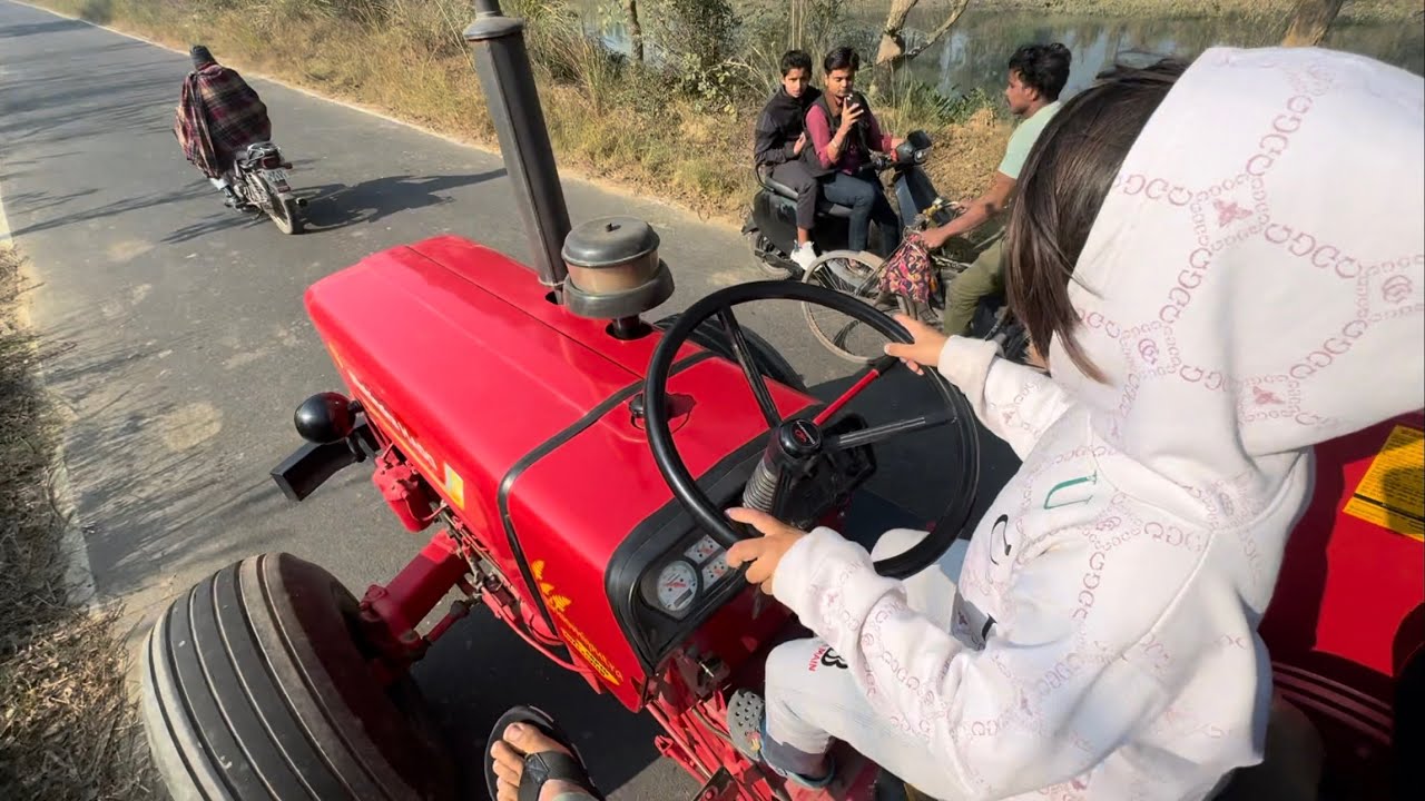 Driver Chori ￼ka tractor 🚜