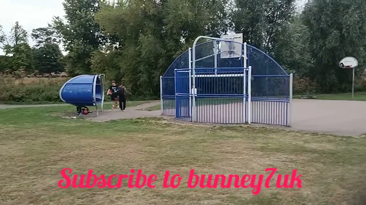 this is a walking video in raven hill way in Luton UK