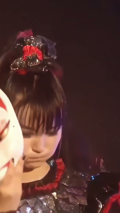 #BABYMETAL Memes -Su-Metal trolling Moa with Yui smile - Classic.