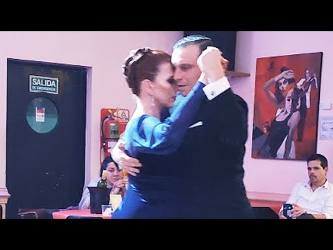 Una Fija (Di Sarli) Kseniya Rubina y Sergey Kurkatov. En lo de Balmaceda 16may24 (1/3)