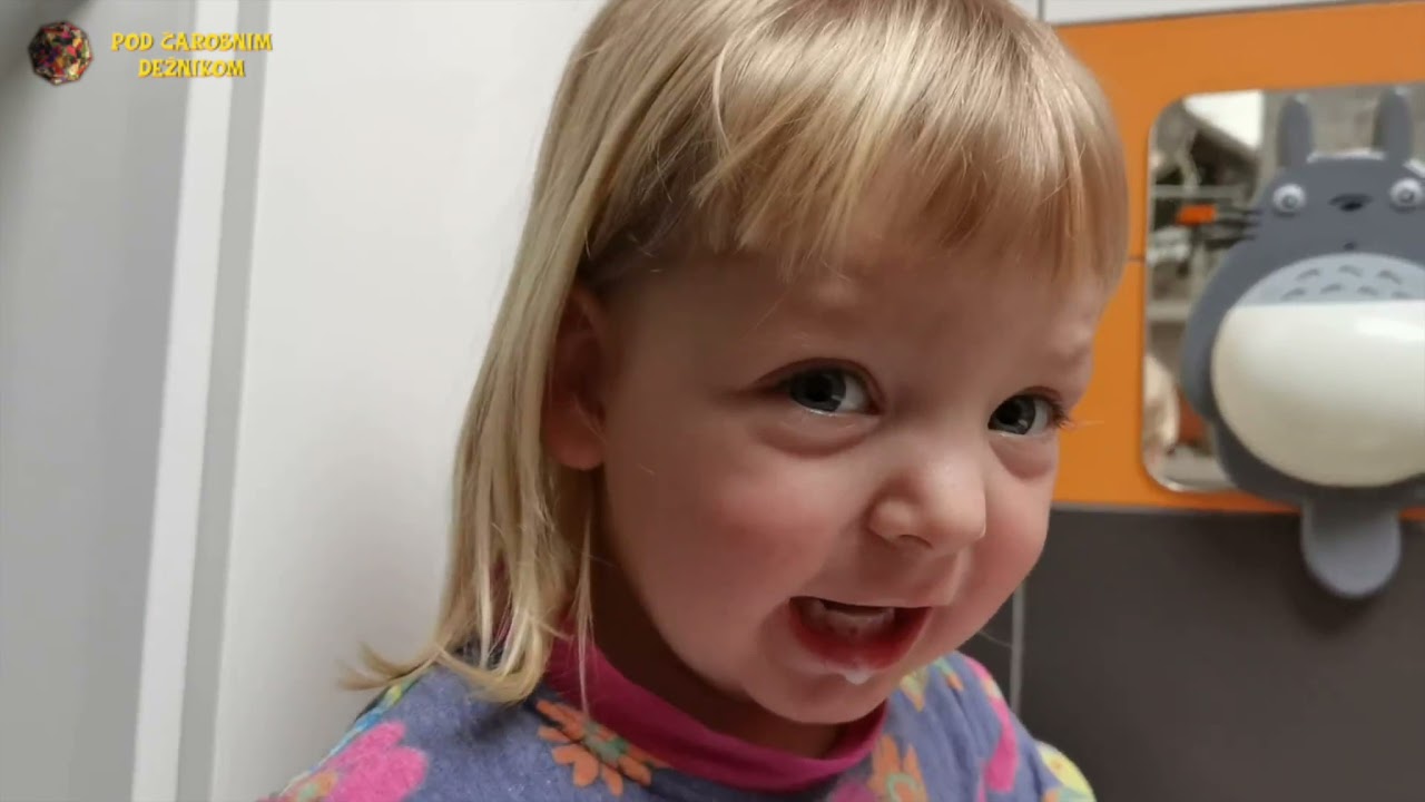 Zobki- Otroška pesmica - Pod čarobnim dežnikom