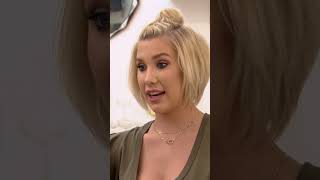 #SavannahChrisley is putting in the work to build her beauty brand!
