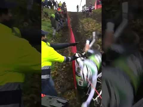 Video: Kadınlar, cyclocross Waterloo Dünya Kupası'nda seçim çerçevesini alma yarışı