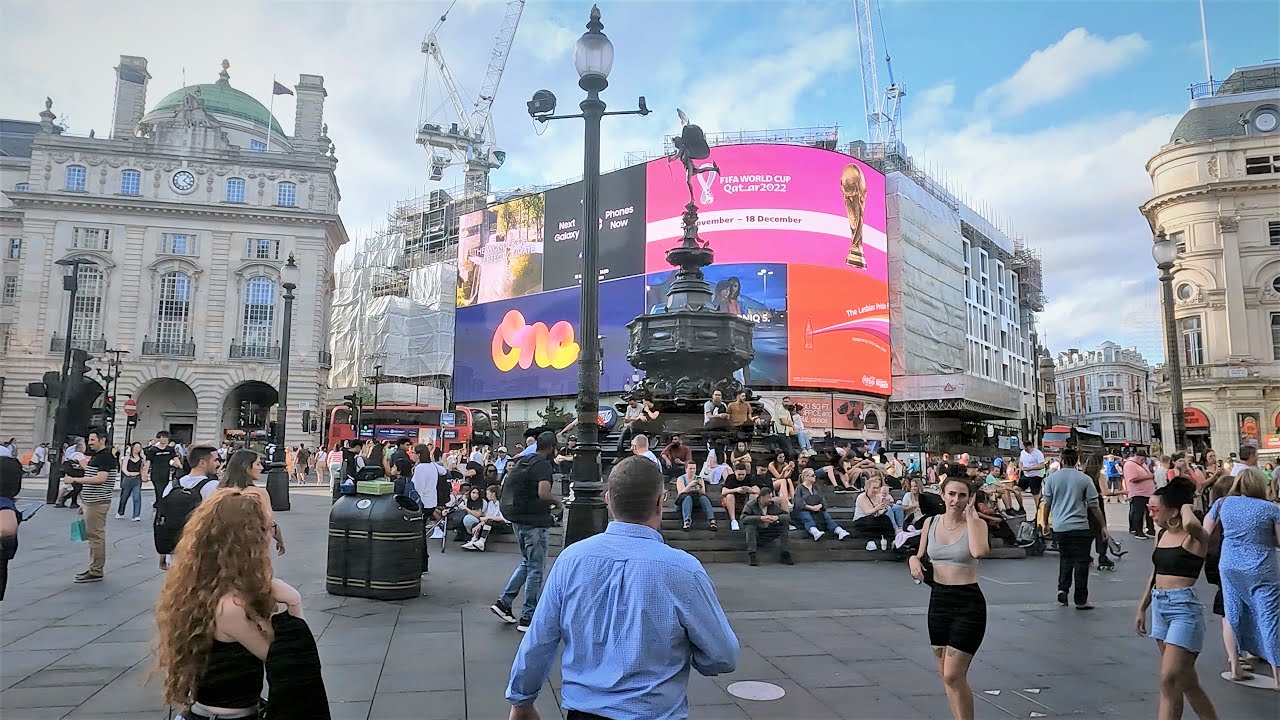 London Summer Walk Picadilly, Leicester Square Trafalgar Square, Big Ben, South Bank, 4K Binaural