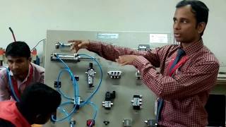 4 Mechatronics Pneumatics System