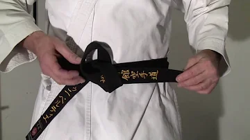 Comment faire un noeud de kimono karaté ?