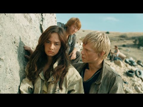 ЗАПРТЕНЫЙ ФИЛЬМ! БЕСПРИЗОРНИКИ, КАК ДИКИЕ ПСЫ, ВЫКРАЛИ ДЕВУШКУ! На крыльях! 1 Серия! Русский фильм