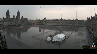 #CDMX | Se vino con todo la lluvia en el #zócalo