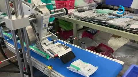 Automatic shipping box packaging shipping bill top labeling machine labeler video