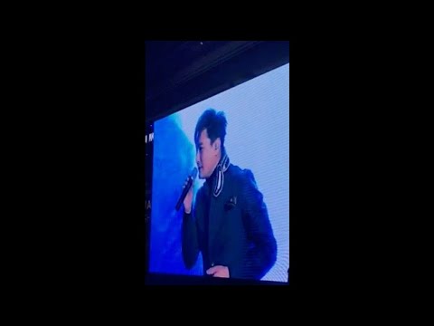 20171212【第二届凤凰生活耀动华人颁奖盛典】张信哲演唱《永恒的印记》超帅啊！笑容好甜！完美演绎！~大连万达希尔顿酒店