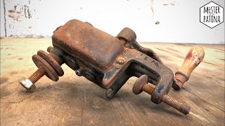 Rusty Handcranked Grinder Restoration | Mister Patina