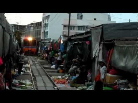 Video: Grøfting Av Avlukke For å Gå I Thailand - Matador Network