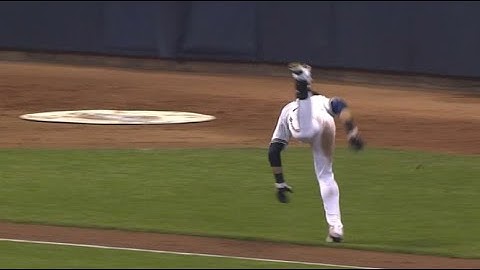 MLB Funny Baserunners Falling Down