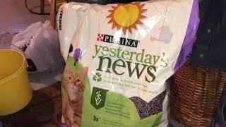 Kitty litter *actually it was just 20 days. but this bag is huge and
should last about 2 mths for 1 old cat in the winter time. summer my
sta...