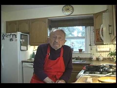 senior-bob-cooking-for-seniors