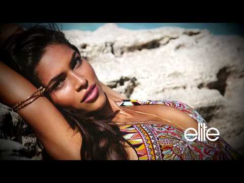 Video: Juliana Herz Nodigt Latinas Uit Om Model Te Worden