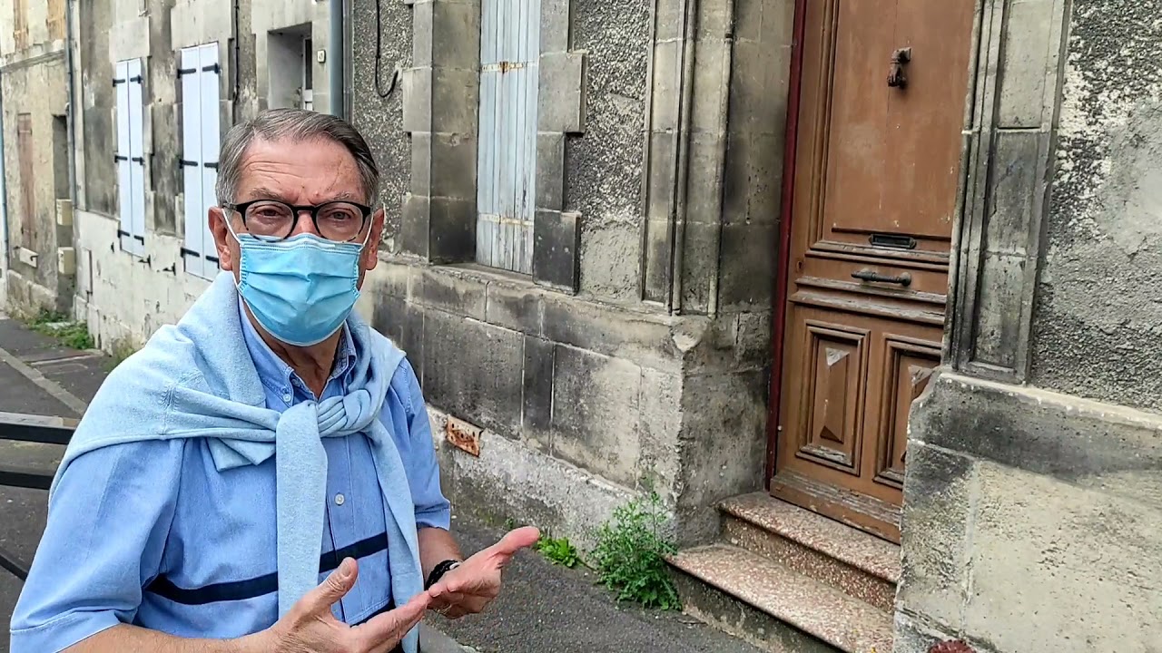 Cognac, ville réputée, abrite des centaines de maisons inoccupées souvent délabrées