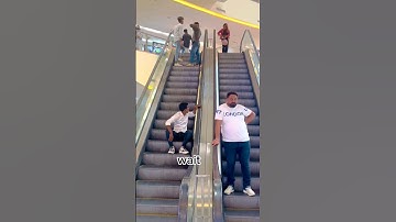 Bag snatching part 2 prank 😜 #shorts #shortsfeed #funnyprank #escalatorprankinindia #viral #prank
