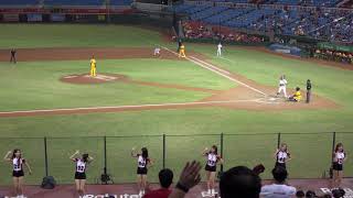 PC0012 20200909 , 二下 , 藍寅倫:左外野方向一壘安打,一二壘有人。