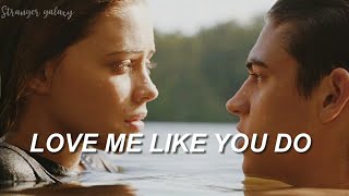 [ Hardin & Tessa ] - Love Me Like You Do (Traducción al español)