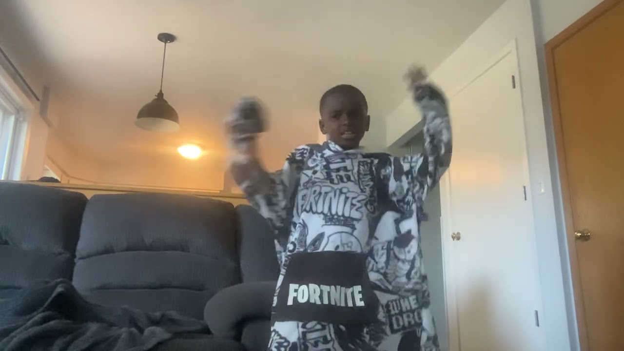 Fazzy Games - call me (official music video)