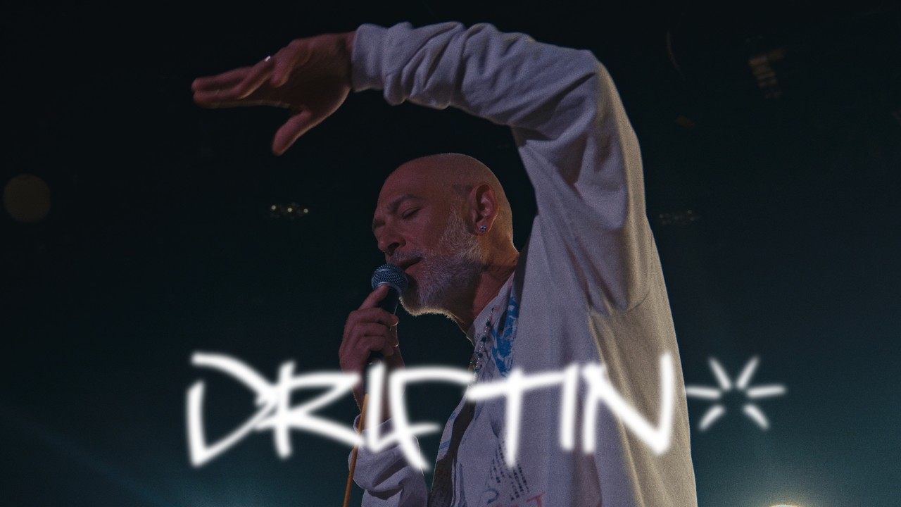 Sleduj Matisyahu - Driftin → Rastaman Chant - 3/18/26 Aspen, CO (Acoustic Trio) na YouTube Sleduj Matisyahu - Driftin → Rastaman Chant - 3/18/26 Aspen, CO (Acoustic Trio) na YouTube