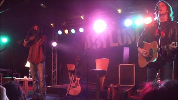 Brian Nutter & Christian Kane   Pink Houses