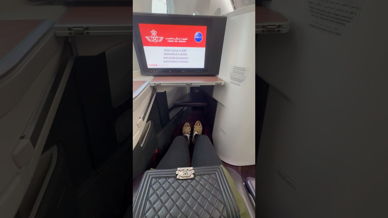 Guarda Royal Air Maroc B787 business class JFK to Casablanca, Morocco #travel #businessclass #nyc #morocco su YouTube Guarda Royal Air Maroc B787 business class JFK to Casablanca, Morocco #travel #businessclass #nyc #morocco su YouTube