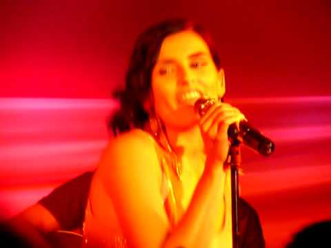 Nelly Furtado - Bajo Otra Luz (Unplugged) - Live a...