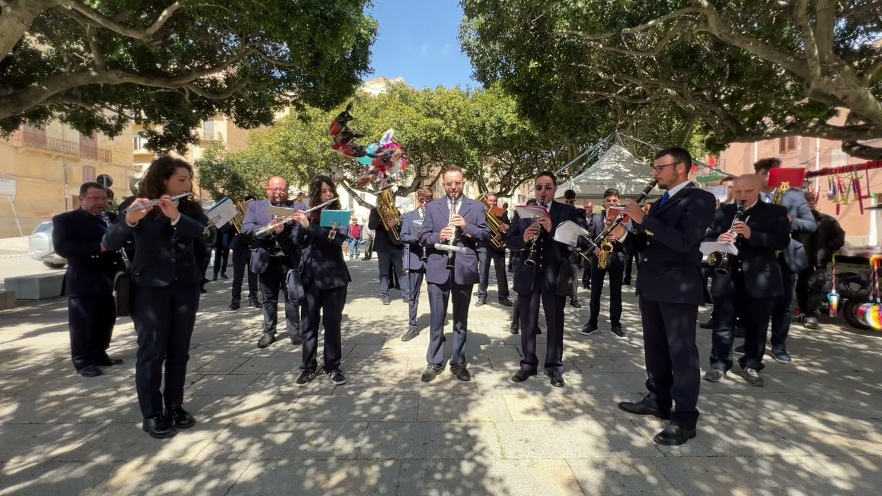 CITTÀ CHE SORRIDONO marcia brillante di Camillo Liberto (adattamento V. Lotta)