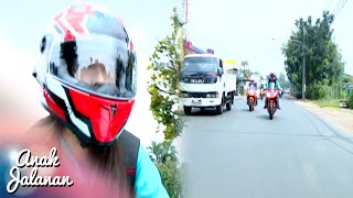 Download lagu Reva Di Kejar Curong Petarung Thailand Anak Jalanan 16 September 2016 Reva Di Kejar Curong Petarung Thailand Anak Jalanan 16 September 2016