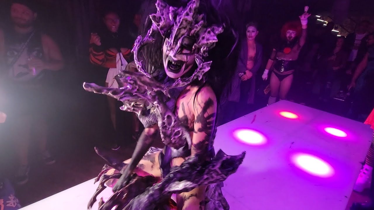 hoso terra toma from dragula season 4 and dragula titans performing at richs San diego 10/23/22