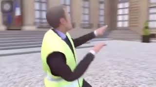 Macron danse sur la chanson « Gilets Jaune »