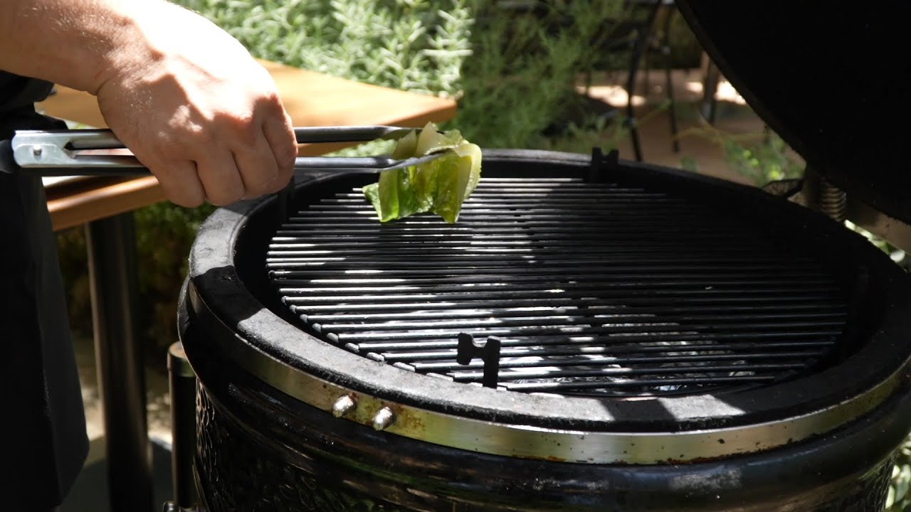 Grilled sea bass with vegetables and lemon sauce ! Monolith Kamado