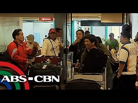 TV Patrol: 750,000 OFWs, maapektuhan ng pagbagsak ng presyo ng langis TV Patrol: 750,000 OFWs, maapektuhan ng pagbagsak ng presyo ng langis