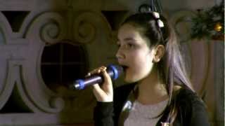 Piccolo Coro S Efisio--Regalero Un Sogno--Concerto 21 Dic 2012 Angelica Ibba