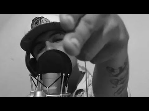 在 YouTube 上观看 Adn'S 810 - La Niña (Audio Oficial) PlanetaFILMS