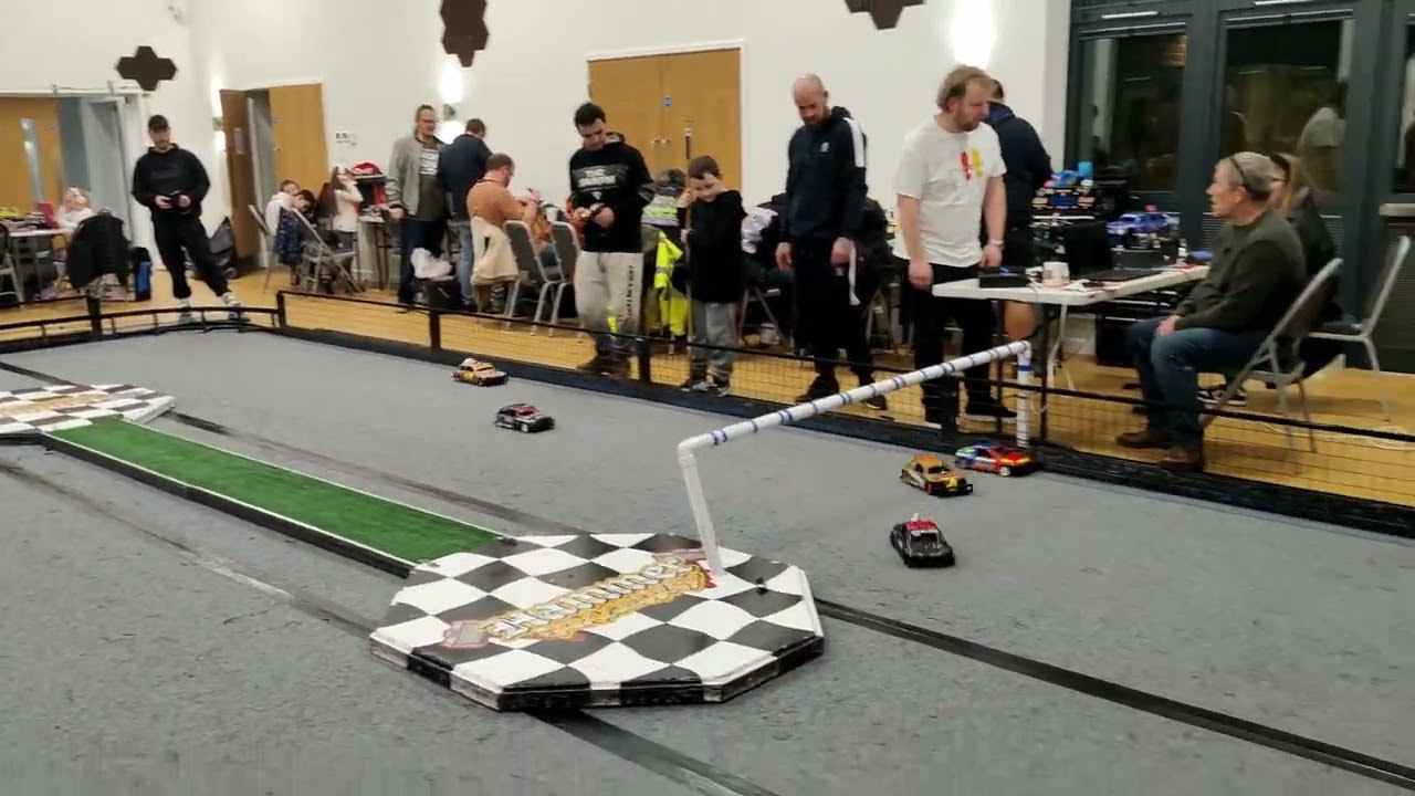 MK RC Banger Club. 1300 Stock Cars. Round 3 Heat 1. 14/01/24