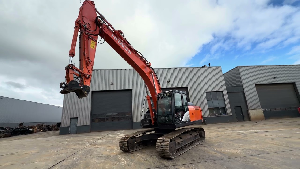 Demo 2016 Hitachi ZX210LC-6 ‪@BigmachineryNl‬ - YouTube