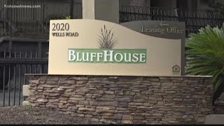 Deputies investigating death outside Clay County apartment complex