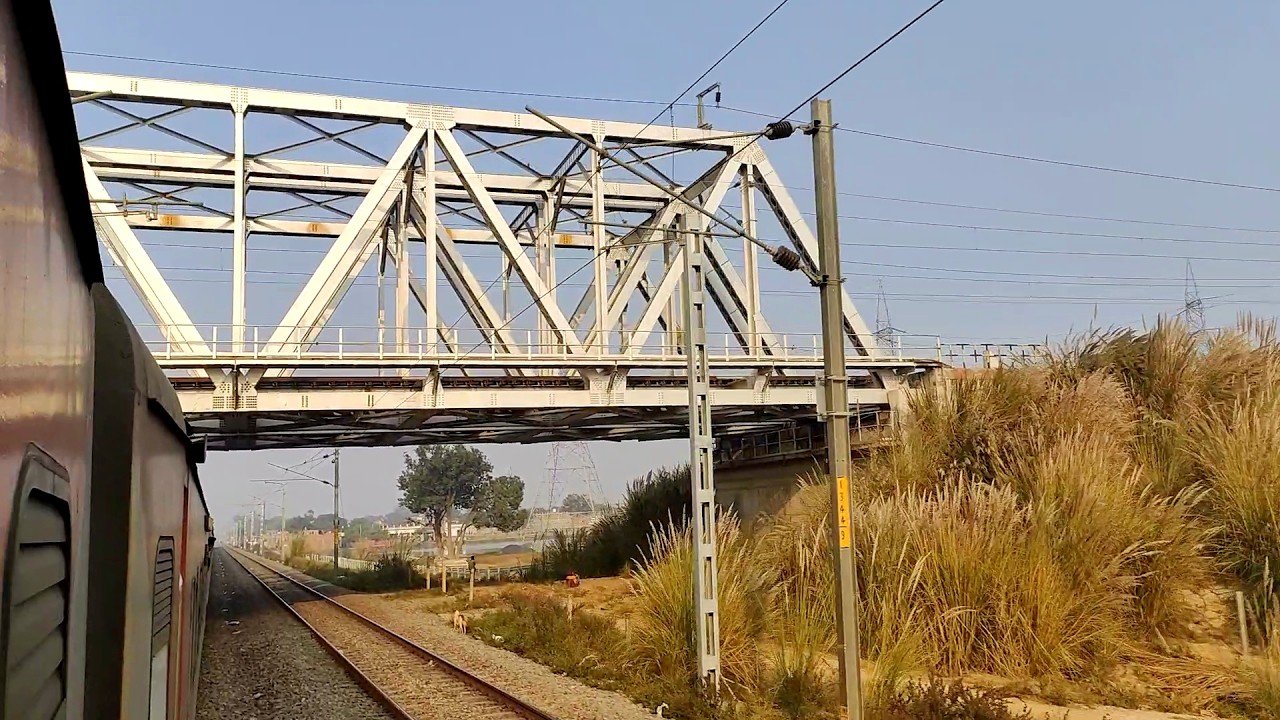 OVERHEAD EDFC Line Crossed NCR Zone | EDFC STEEL GIRDER Bridge | Near Prayagraj Chheoki Junction