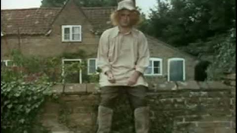Monty Python - Village Idiots