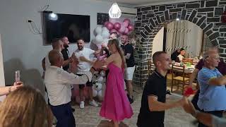 Vella Treshe Për Cunat