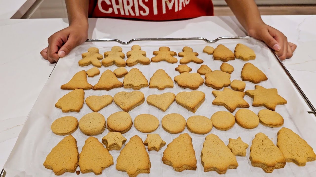Gingerbread Magic: Unveiling Our Secret Ingredient🎄🍪#gingerbread #