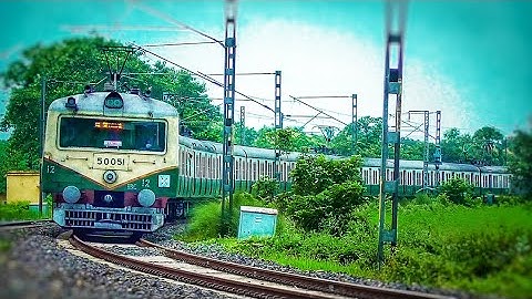 Bandel-Katwa 12 Coach EMU Local Train Speeding in a Huge Curve | Eastern Railways