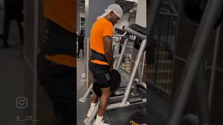 90 Lbs Dips after a weighted set… pain doesn’t stop
